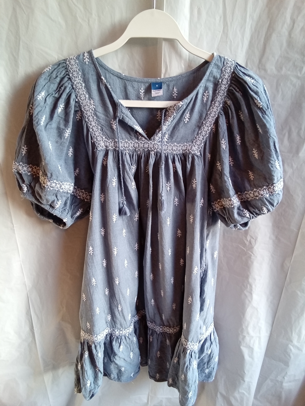 Old Navy Light Blue Embroidered Peasant Dress S